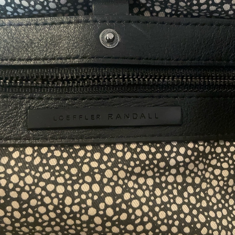 👜 Loeffler Randall Woven Tote – Black/White/Blue – Genuine Leather Trim - Picture 4 of 5